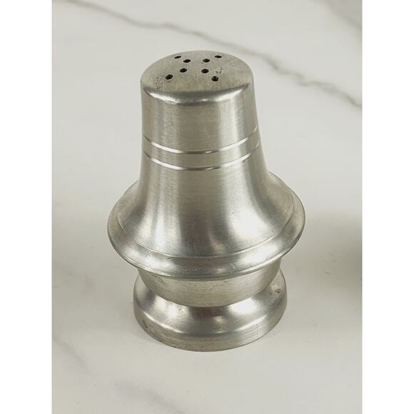 Conn House Pewter Salt & Pepper Shaker w/ Yellow Stopper 2 3/4" Dinnerware - Picture 3 of 14